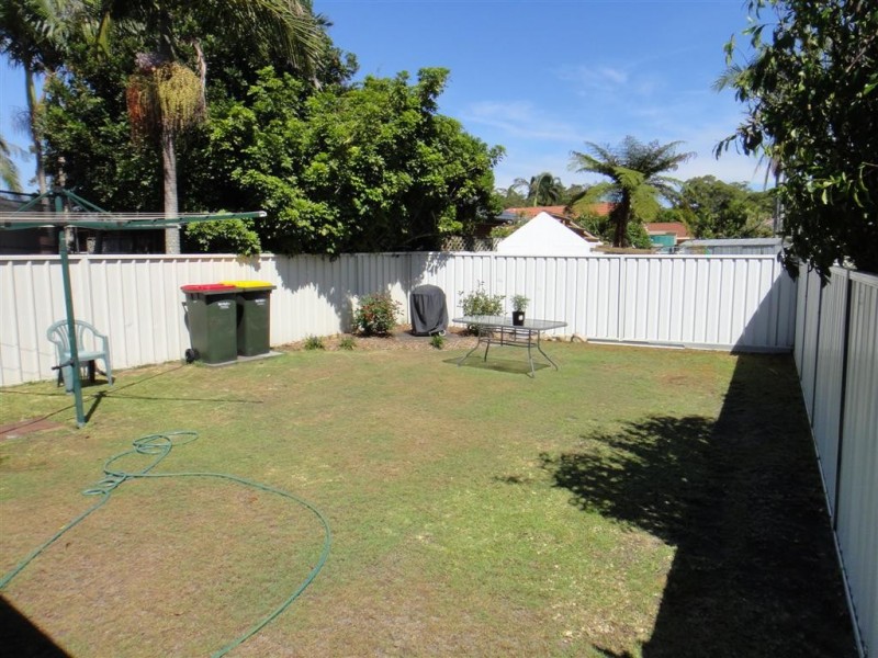 1/4 Shores Close, Salamander Bay NSW 2317