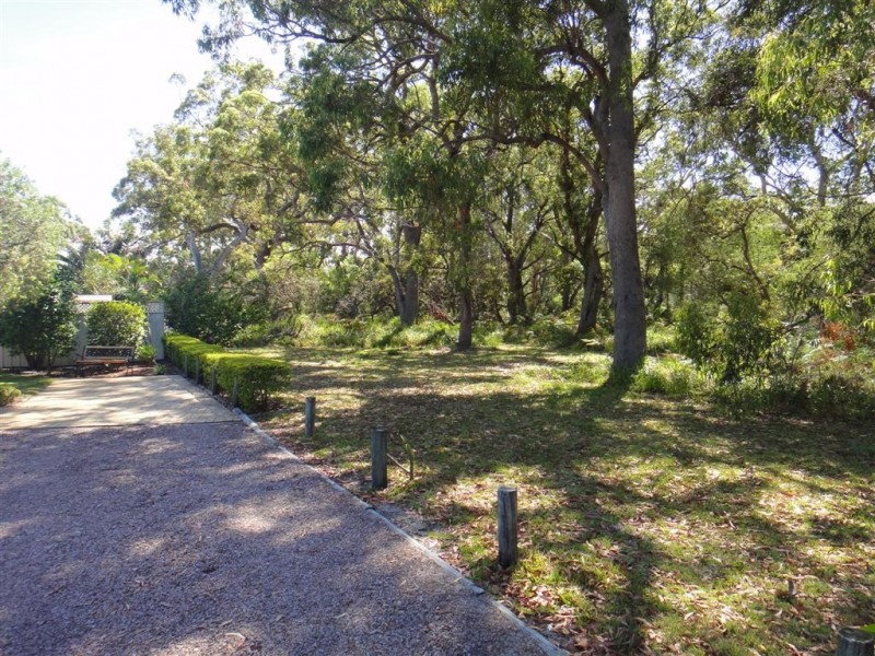 1/4 Shores Close, Salamander Bay NSW 2317