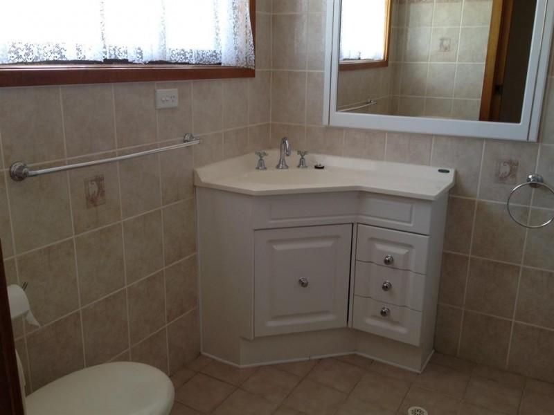11 Upton Street, Soldiers Point NSW 2317