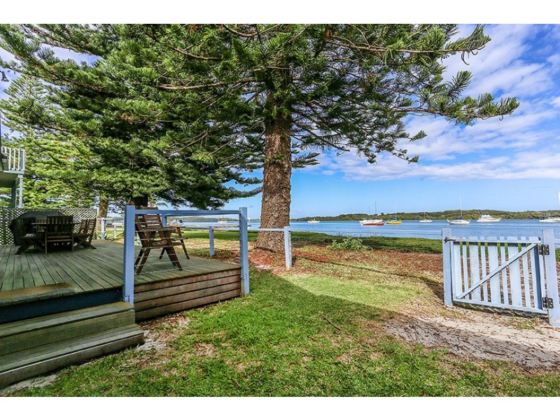 30 Albert Street, Taylors Beach NSW 2316