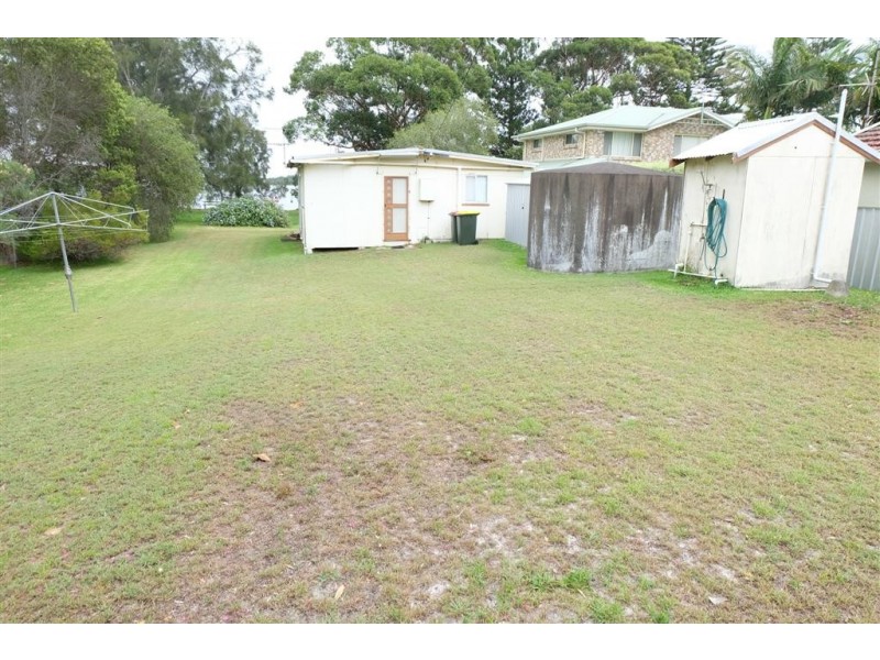 42 Albert Street, Taylors Beach NSW 2316