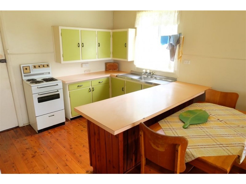 42 Albert Street, Taylors Beach NSW 2316