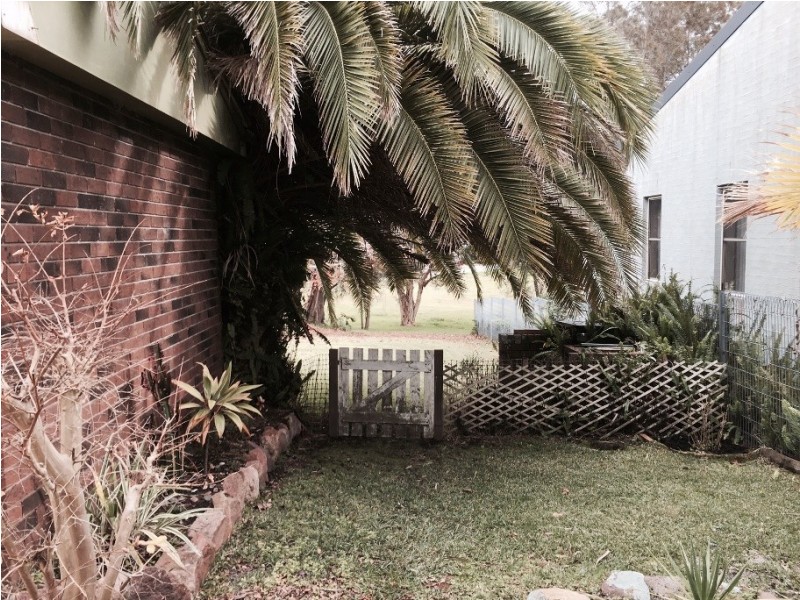 42 Cromarty Road, Soldiers Point NSW 2317