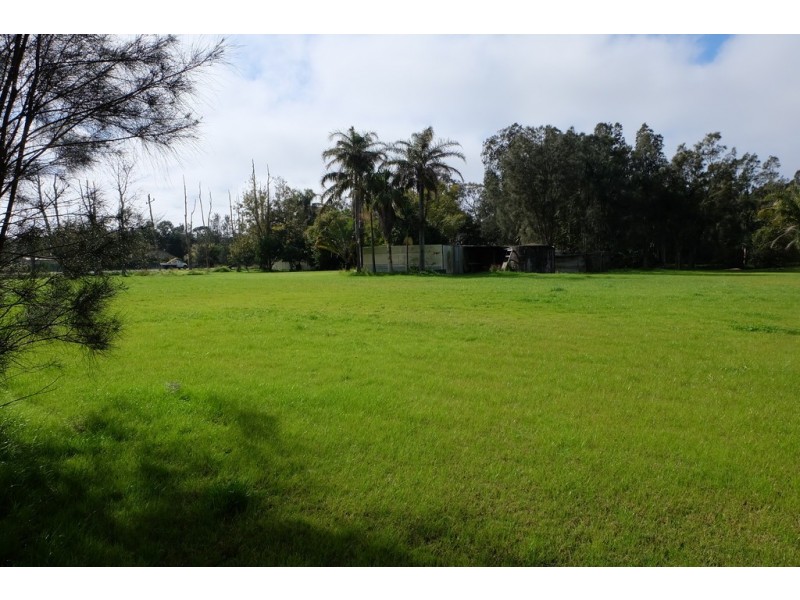 182 Lemon Tree Passage Road, Salt Ash NSW 2318
