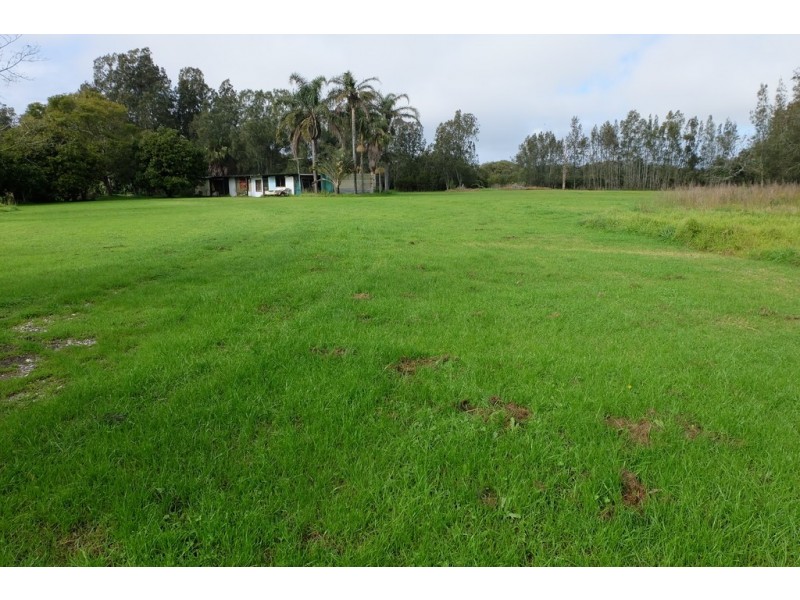 182 Lemon Tree Passage Road, Salt Ash NSW 2318