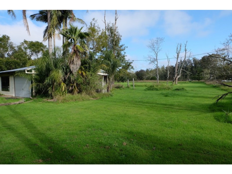 182 Lemon Tree Passage Road, Salt Ash NSW 2318