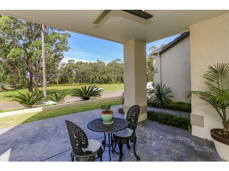 14 Beach Road, Lemon Tree Passage NSW 2319