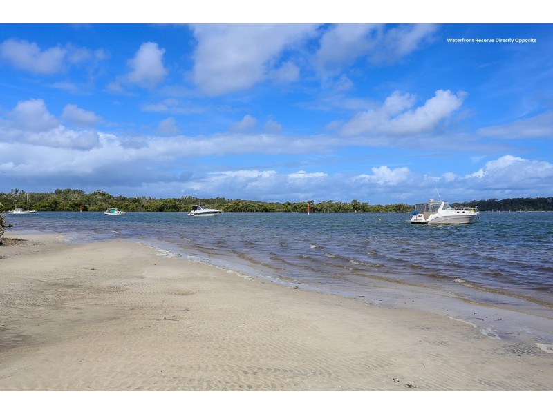 14 Beach Road, Lemon Tree Passage NSW 2319