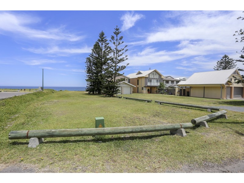8 and 8A Birubi Lane, Anna Bay NSW 2316