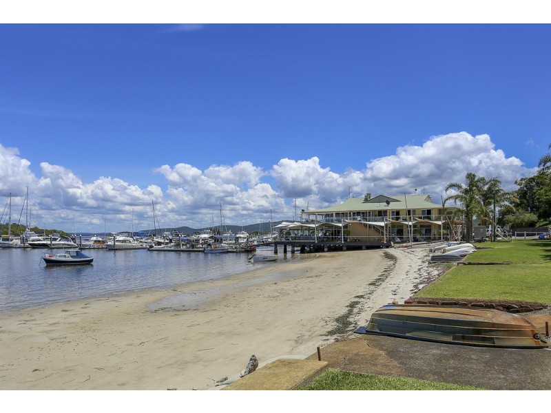 1/3 Ridgeway Avenue, Soldiers Point NSW 2317