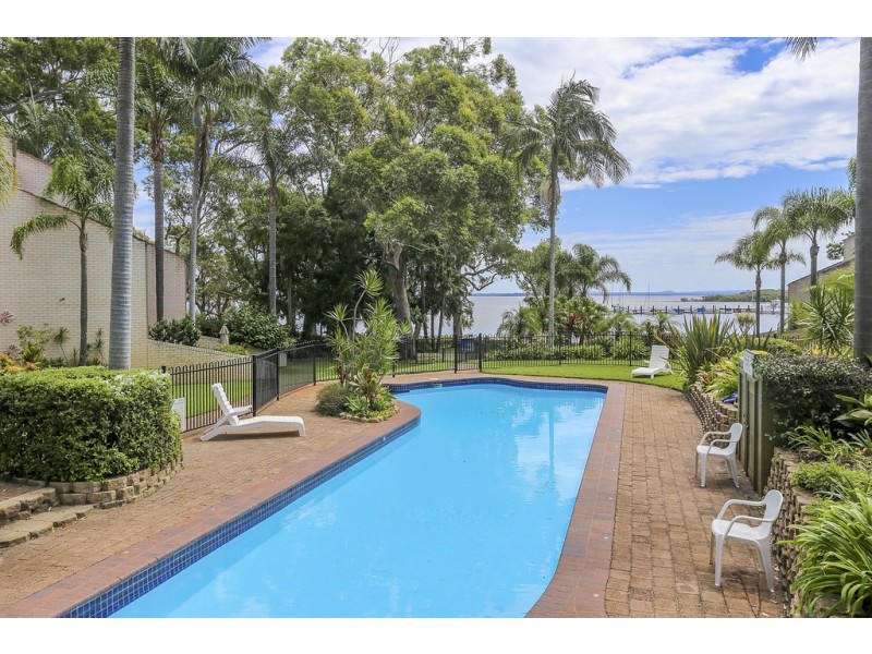 22/4 Cromarty Road, Soldiers Point NSW 2317