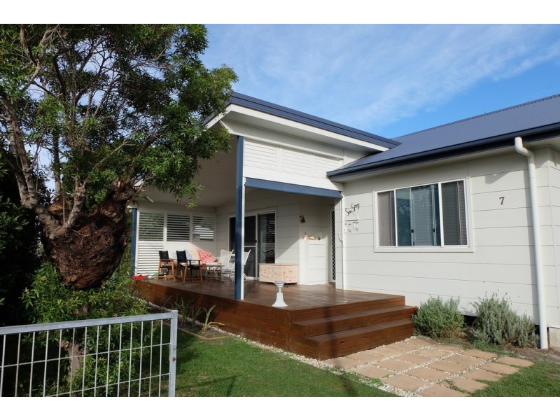 7 Brown Avenue, Soldiers Point NSW 2317