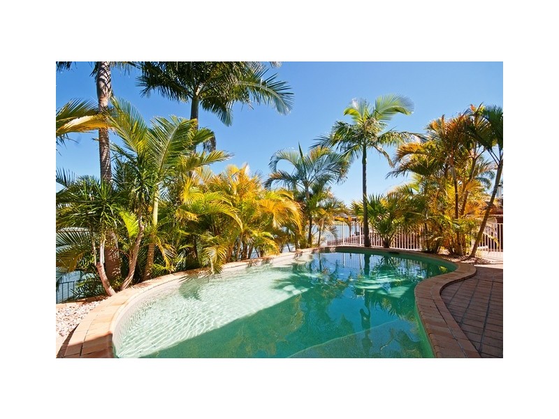 143 Currumbin Creek Road, Currumbin Waters QLD 4223