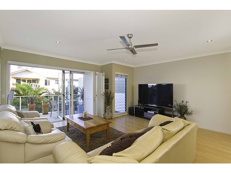 1/195 Golden Four Drive, Bilinga QLD 4225