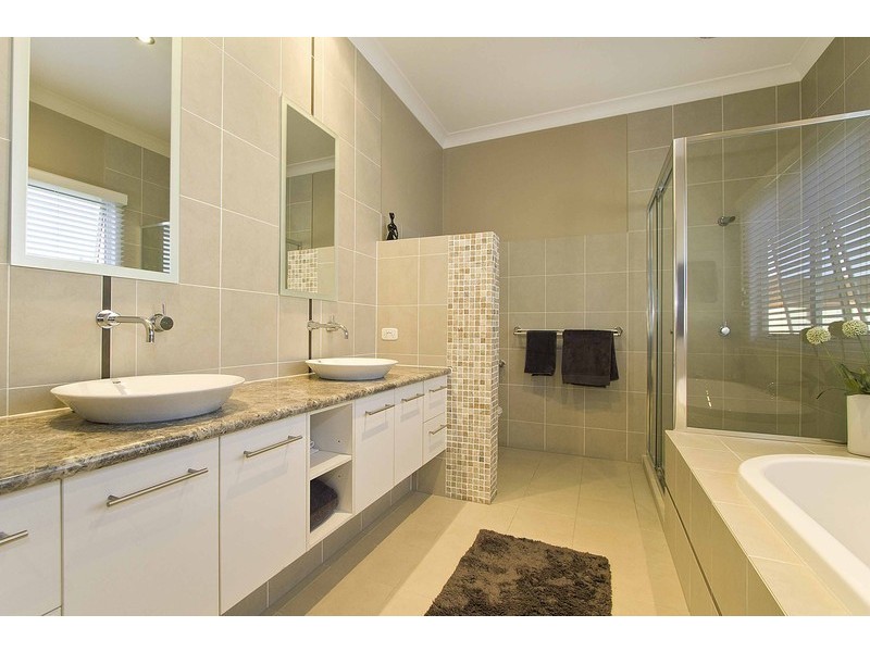 1/195 Golden Four Drive, Bilinga QLD 4225