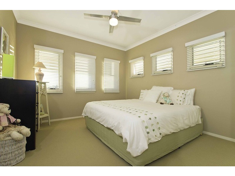 1/195 Golden Four Drive, Bilinga QLD 4225