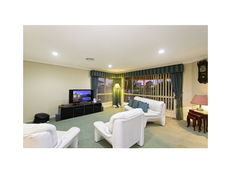 94 Honeyeater Drive, Burleigh Waters QLD 4220