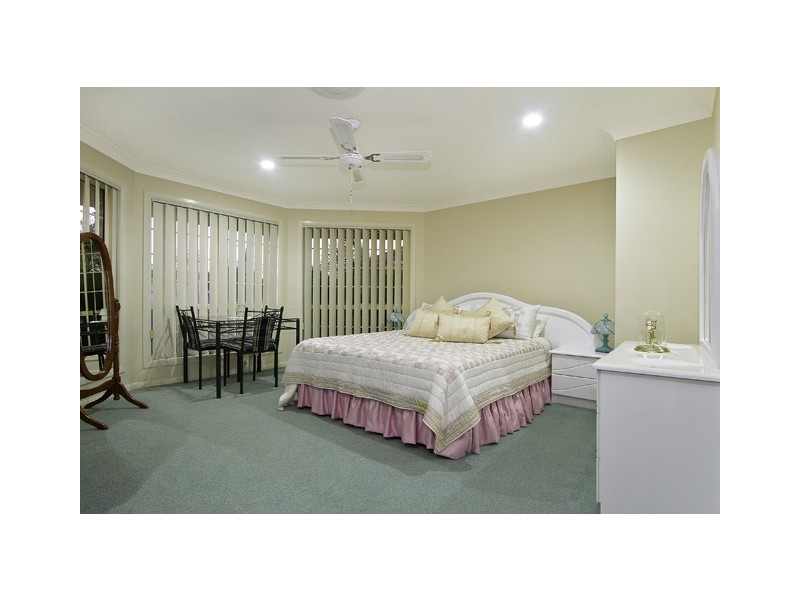 94 Honeyeater Drive, Burleigh Waters QLD 4220