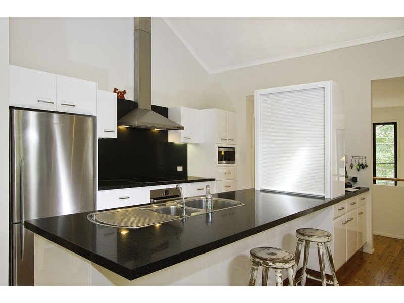 23 Cornwall Drive, Elanora QLD 4221