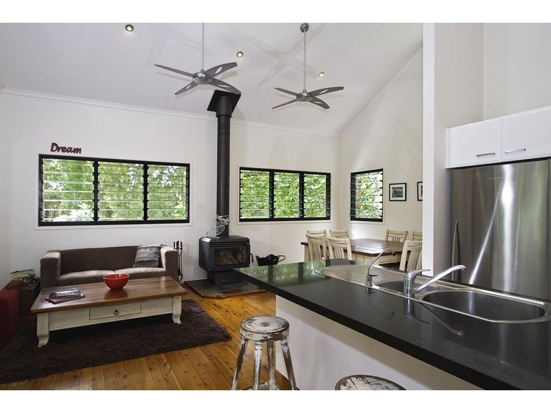 23 Cornwall Drive, Elanora QLD 4221