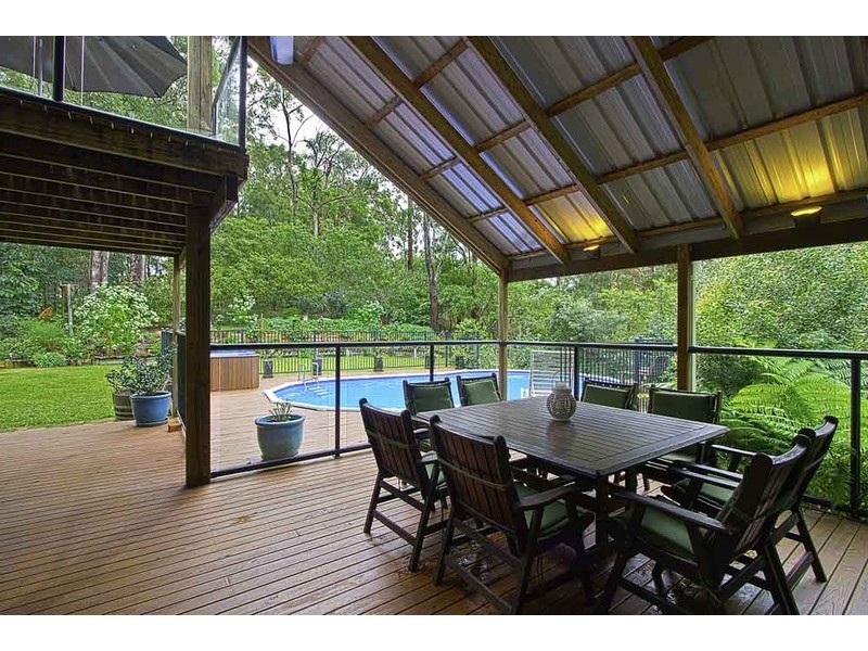 23 Cornwall Drive, Elanora QLD 4221