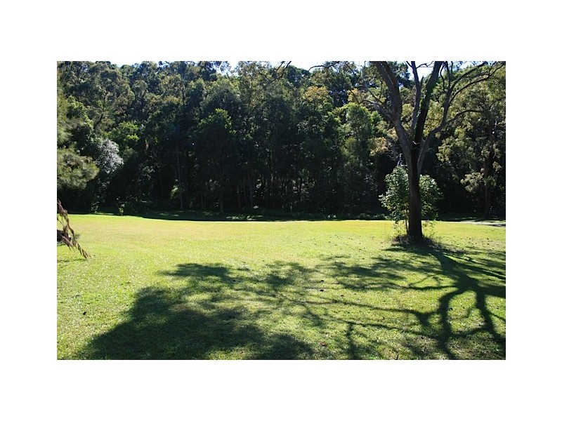 23 Cornwall Drive, Elanora QLD 4221