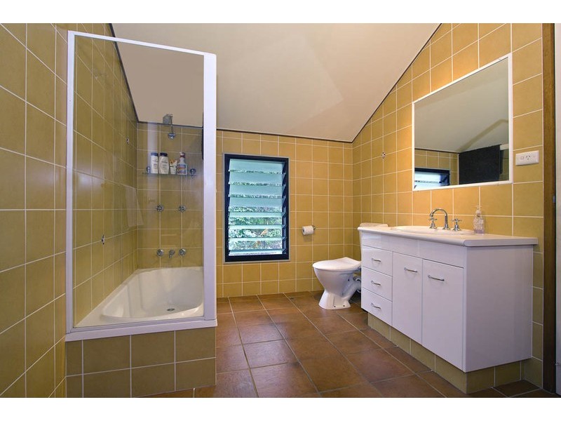 23 Cornwall Drive, Elanora QLD 4221