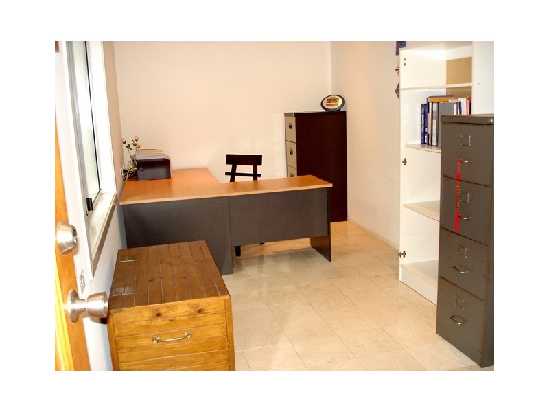 8 Denawen Street, Palm Beach QLD 4221