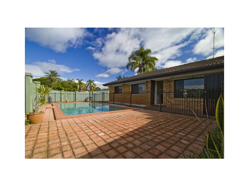 12 Ling Place, Palm Beach QLD 4221