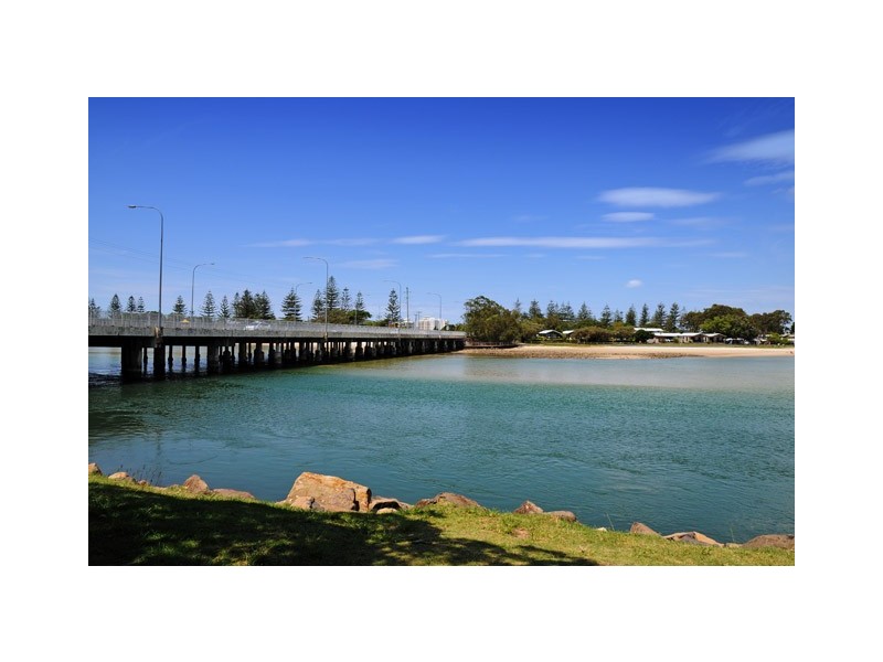 12 Ling Place, Palm Beach QLD 4221