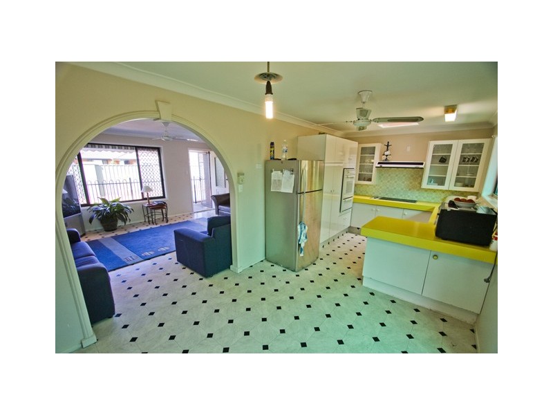 12 Ling Place, Palm Beach QLD 4221