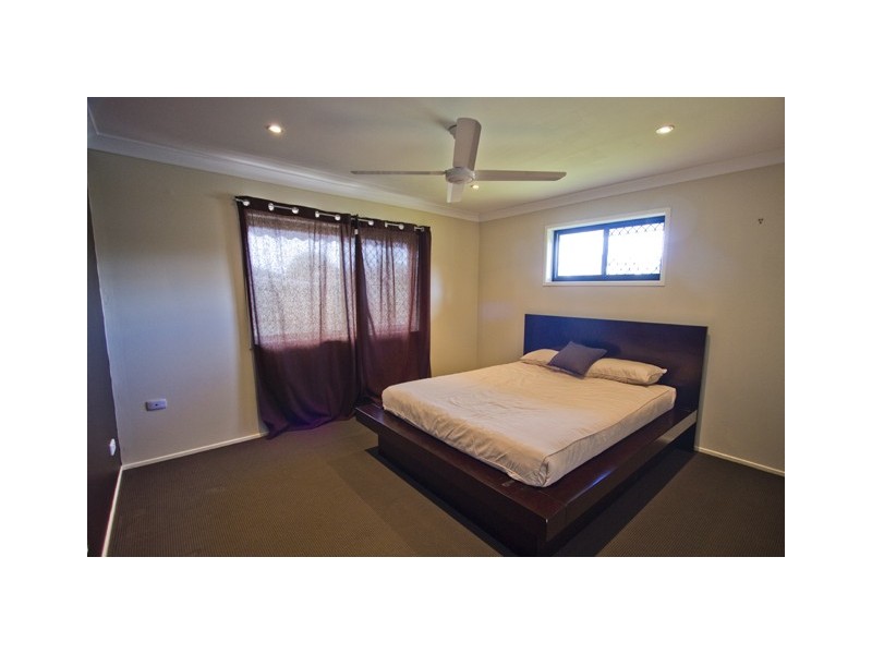 12 Ling Place, Palm Beach QLD 4221