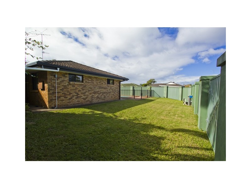 12 Ling Place, Palm Beach QLD 4221