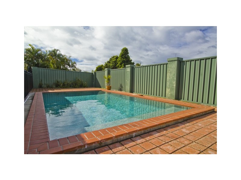 12 Ling Place, Palm Beach QLD 4221