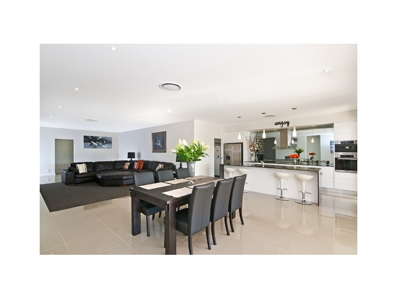 208 Mallawa Drive, Palm Beach QLD 4221