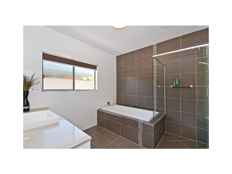 208 Mallawa Drive, Palm Beach QLD 4221