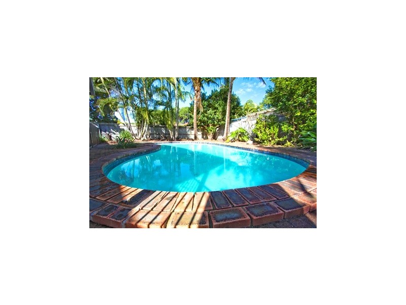 22 Carolina Close, Elanora QLD 4221