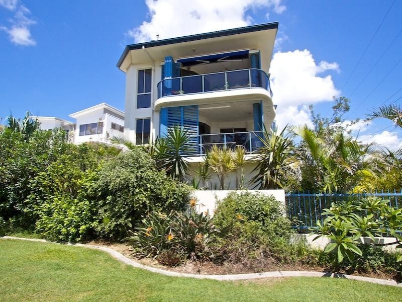 1/199 Golden Four Drive, Bilinga QLD 4225