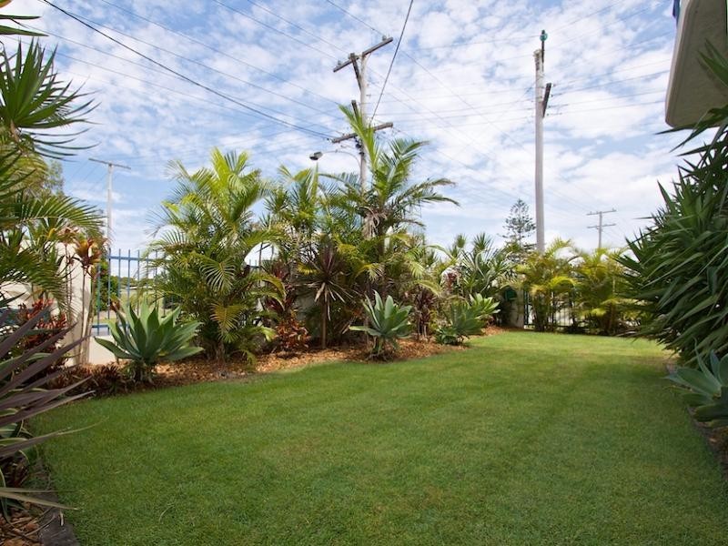 1/199 Golden Four Drive, Bilinga QLD 4225