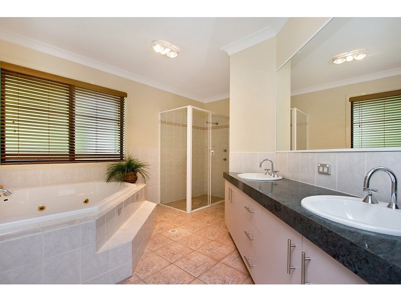 45 Forest Drive, Elanora QLD 4221
