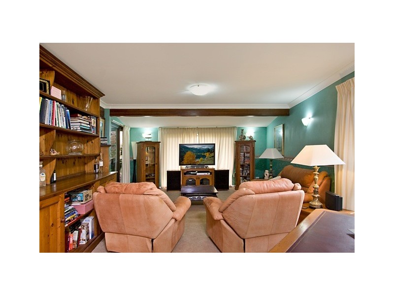 22 Westminster Boulevard, Elanora QLD 4221