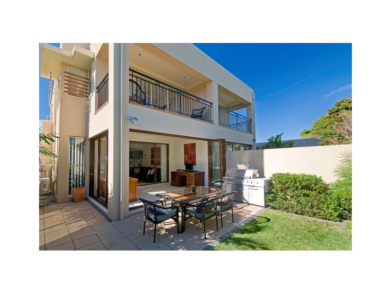 2/10 Bali Avenue, Palm Beach QLD 4221