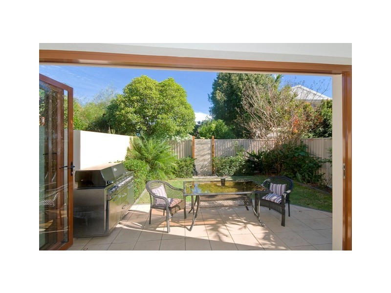 2/10 Bali Avenue, Palm Beach QLD 4221