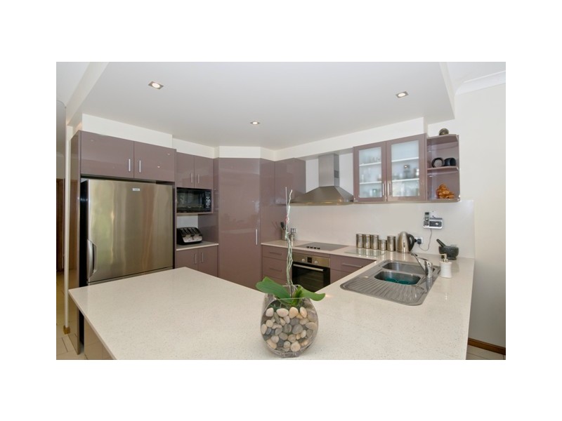 2/10 Bali Avenue, Palm Beach QLD 4221