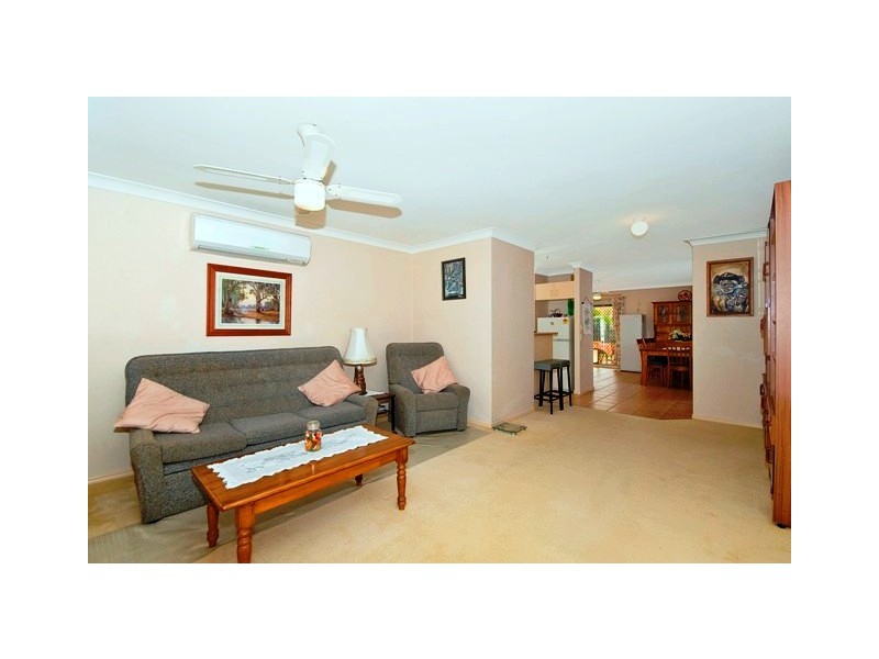 16 Typha Place, Elanora QLD 4221