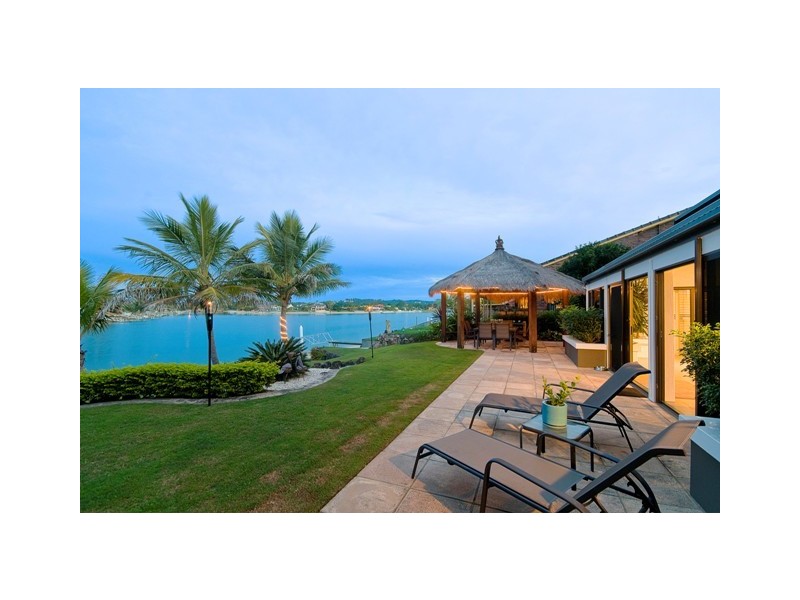152 Tallebudgera Drive, Palm Beach QLD 4221