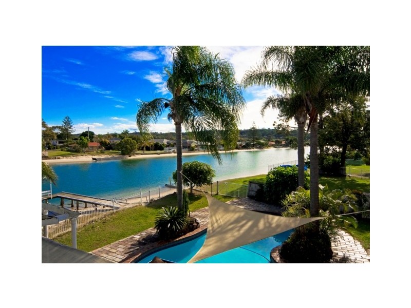 60 Parnki Parade, Palm Beach QLD 4221