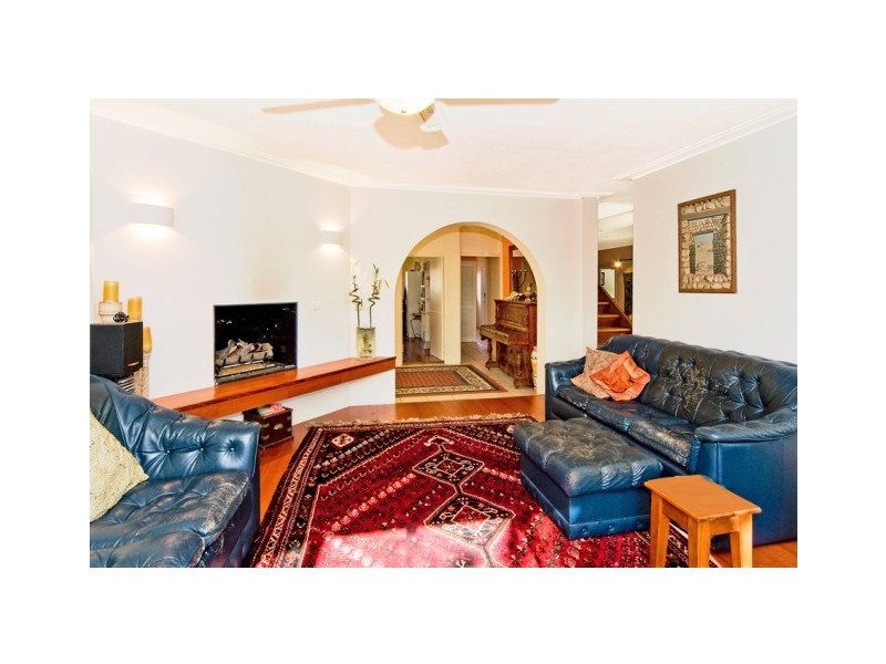 60 Parnki Parade, Palm Beach QLD 4221