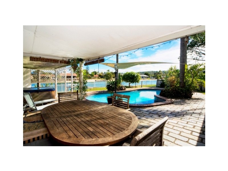 60 Parnki Parade, Palm Beach QLD 4221