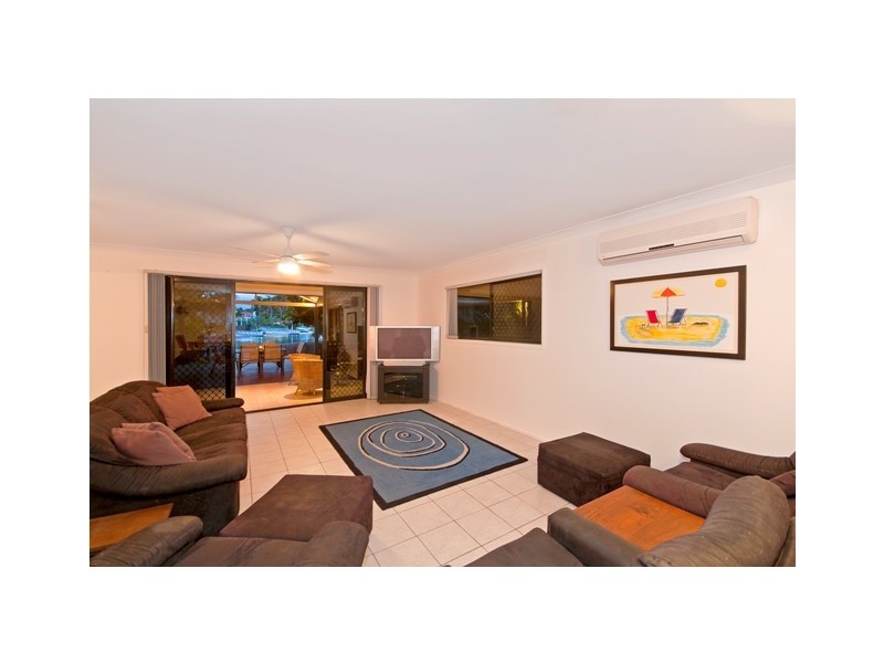 122 Tahiti Avenue, Palm Beach QLD 4221